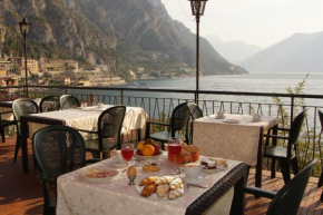 Гостиница Hotel Alla Noce  Лимоне Дель Гарда